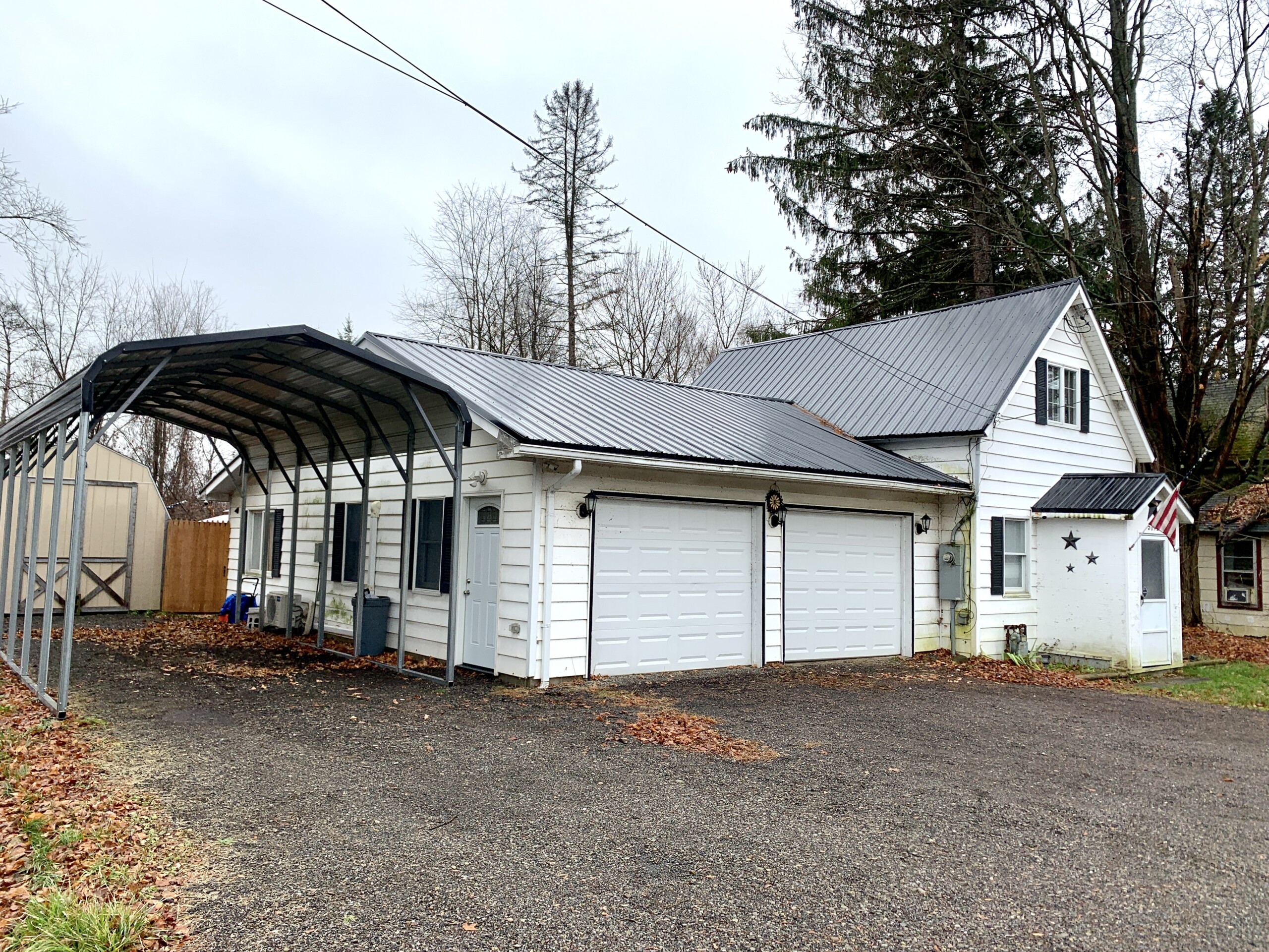 New York Land Quest Well Maintained Updated Home in Amity NY 5191